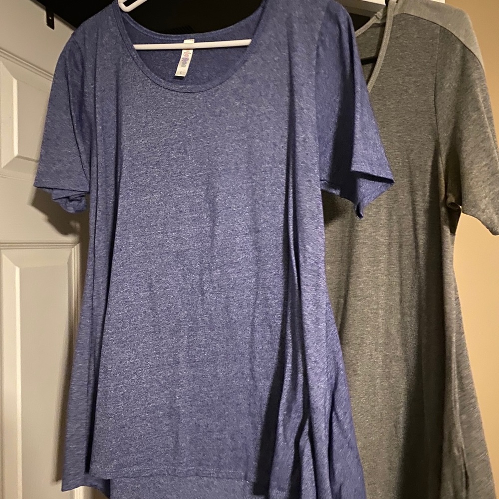 (4) Lularoe perfect T. Large.